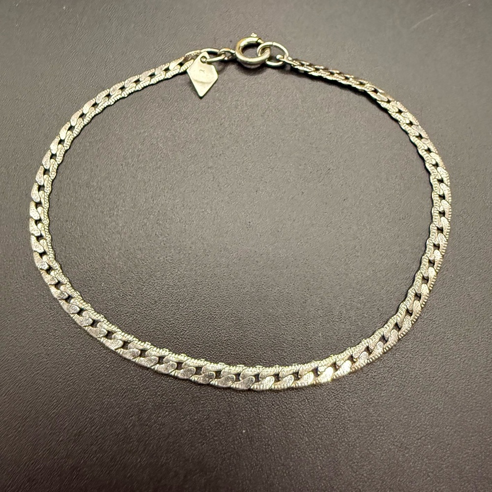 Sarah Coventry Signed Silver Tone Herringbone Chain Bracelet